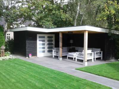 HS-10 zwart gepotdekseld geplaatst te Zuid Scharwoude